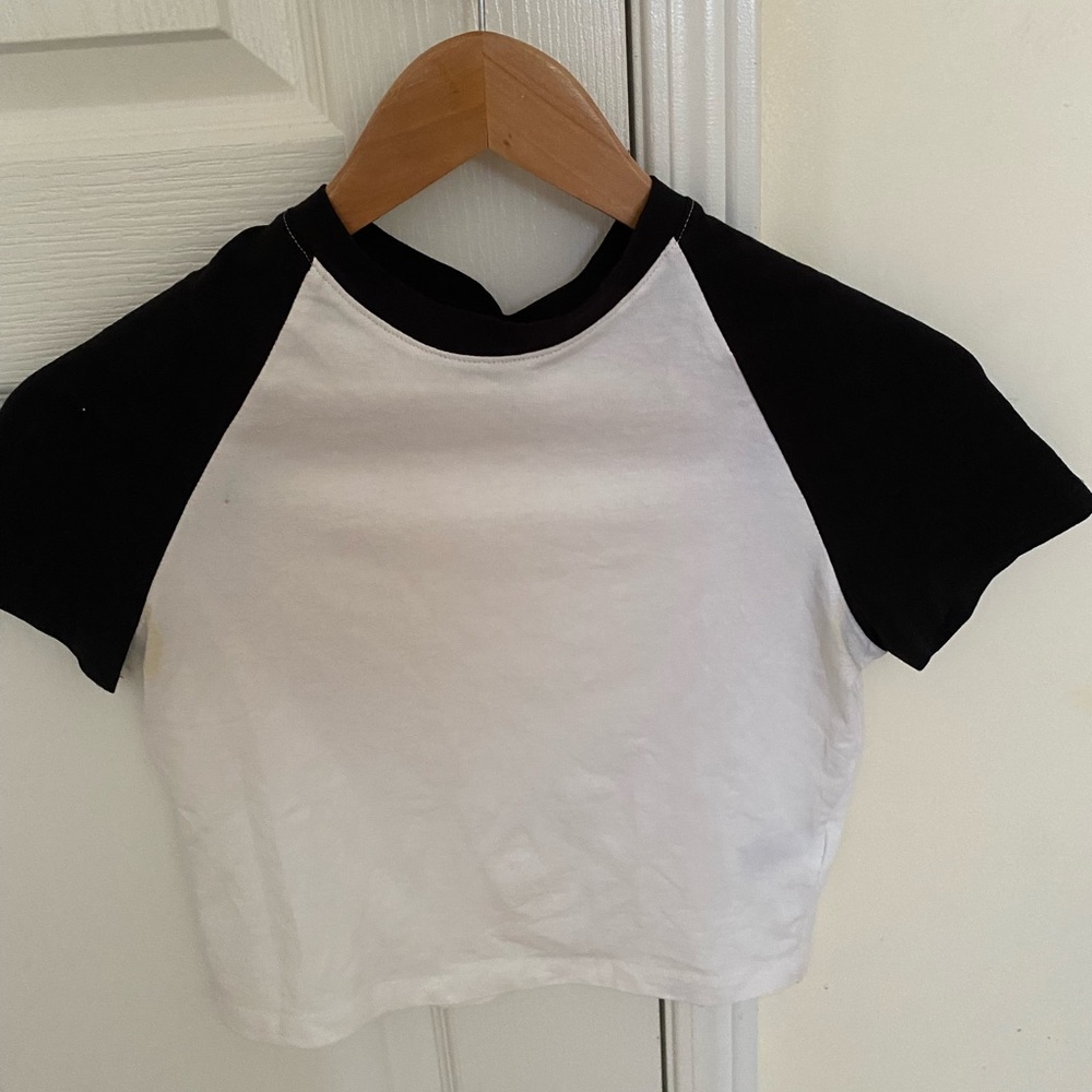 H&M Black And White Cropped Shirt